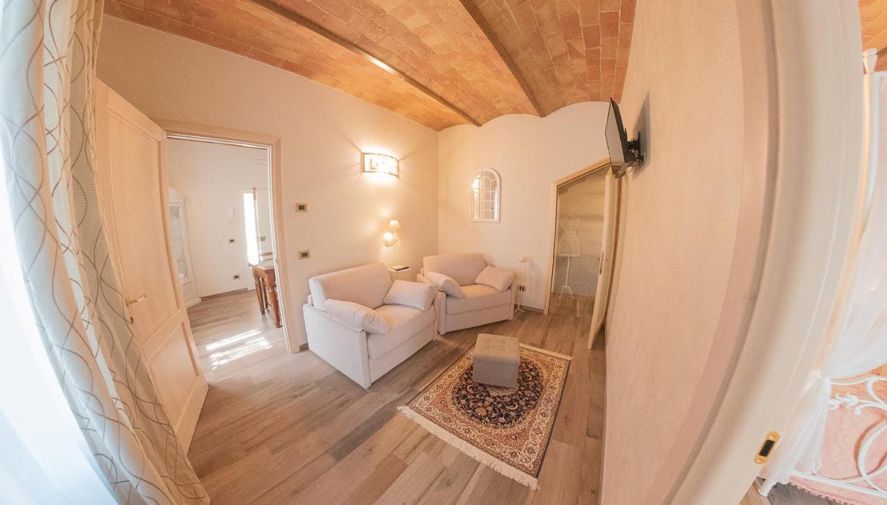 I Due Cipressi Guest House Torrenieri Eksteriør bilde