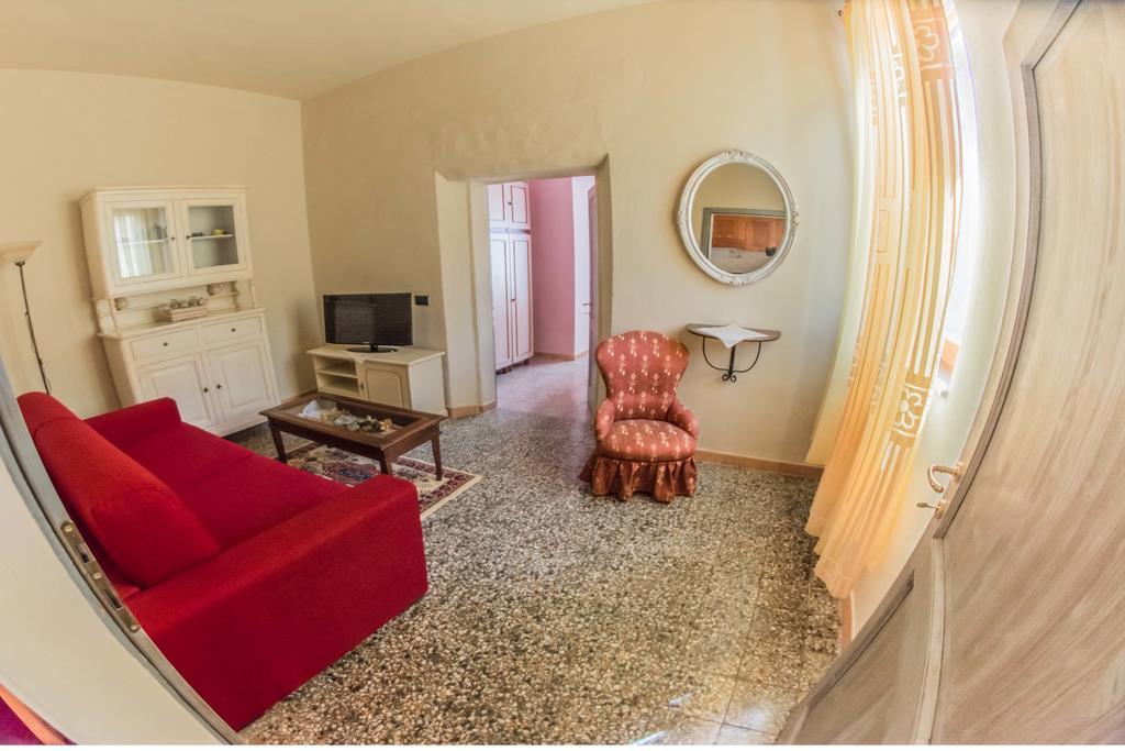 I Due Cipressi Guest House Torrenieri Eksteriør bilde