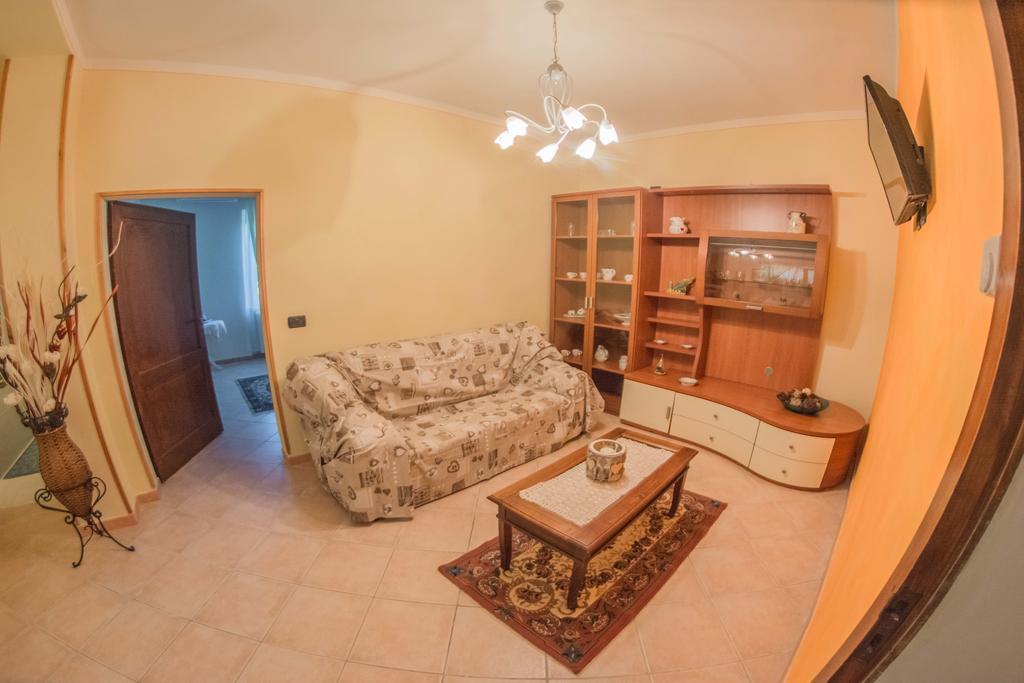 I Due Cipressi Guest House Torrenieri Eksteriør bilde